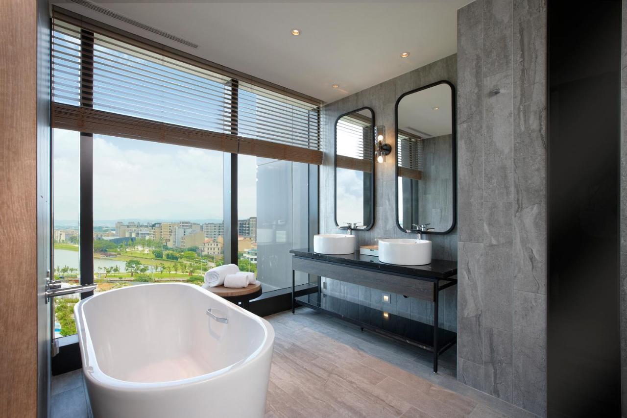 Cozzi Blu Hotel Zhongli Luaran gambar Bathroom