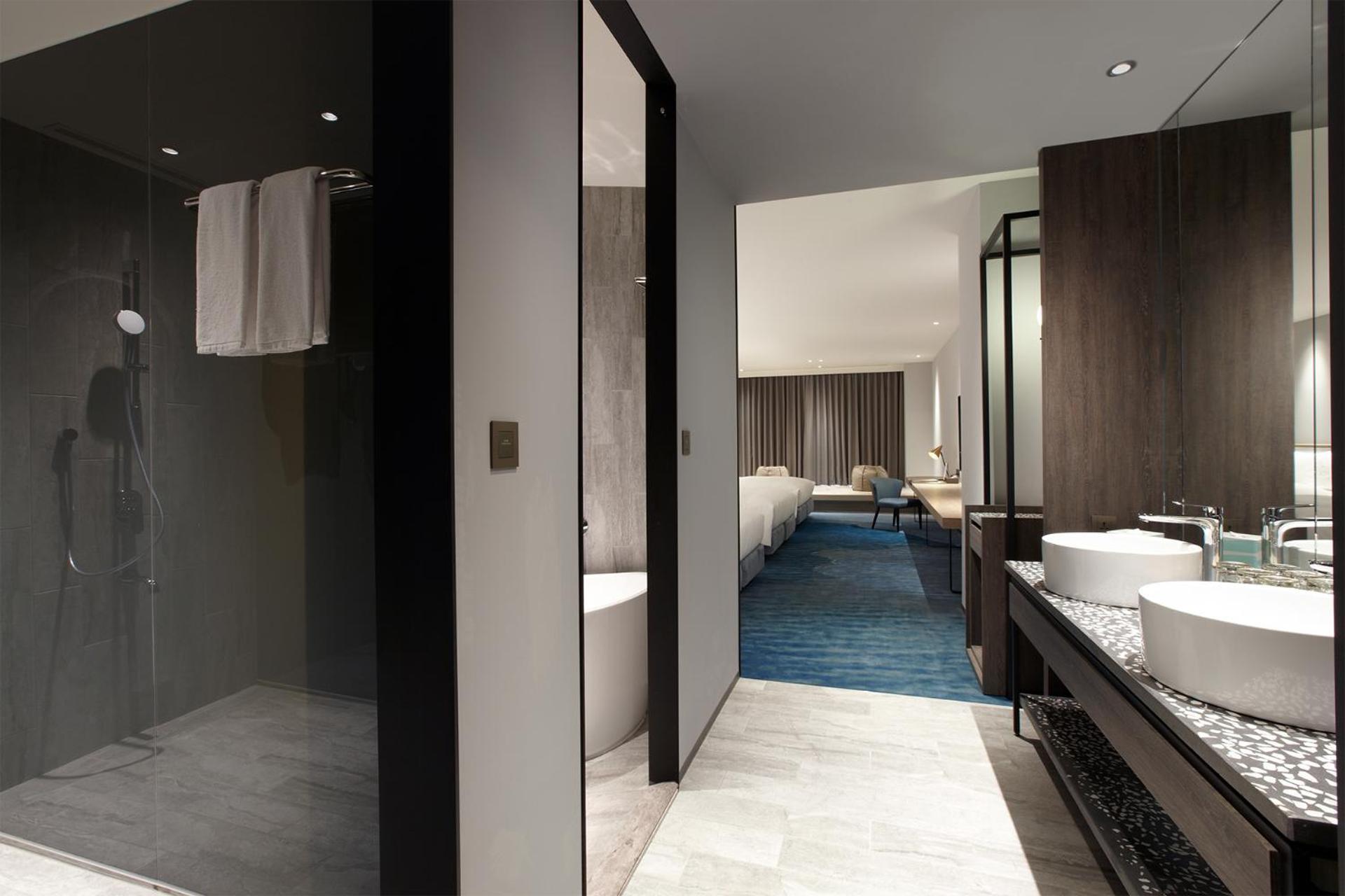Cozzi Blu Hotel Zhongli Luaran gambar A bathroom at the hotel